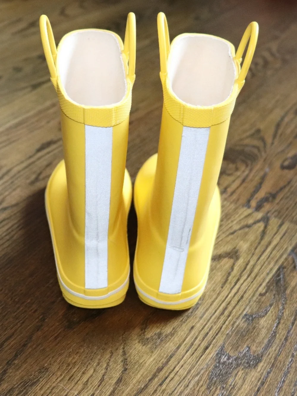 Kids Rain Boots Waterproof Rubber Boots with Easy-on Handles Size: Big Kid 4